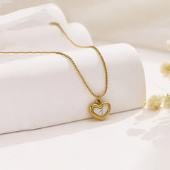 Éternel Heart Charm