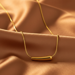 Noiré Drop Necklace