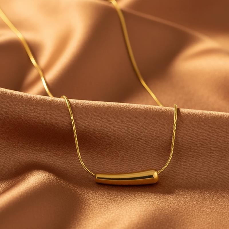 Noiré Drop Necklace