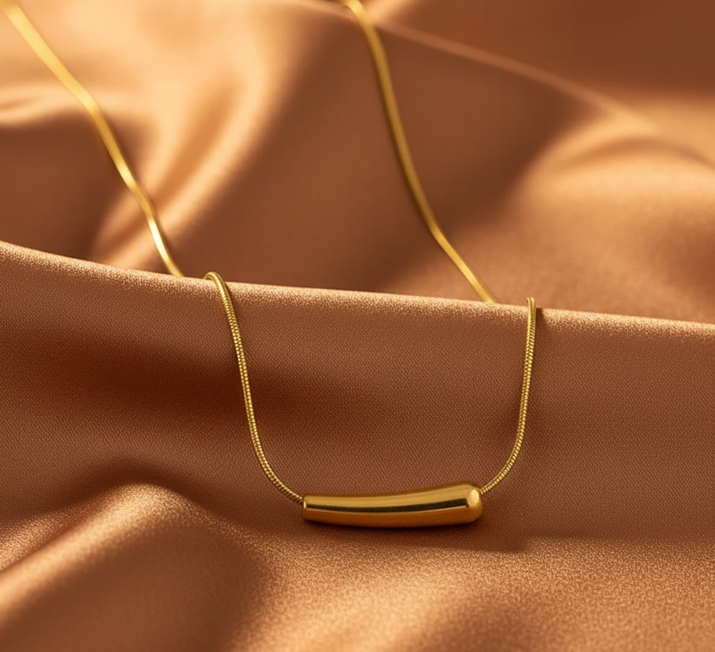 Noiré Drop Necklace